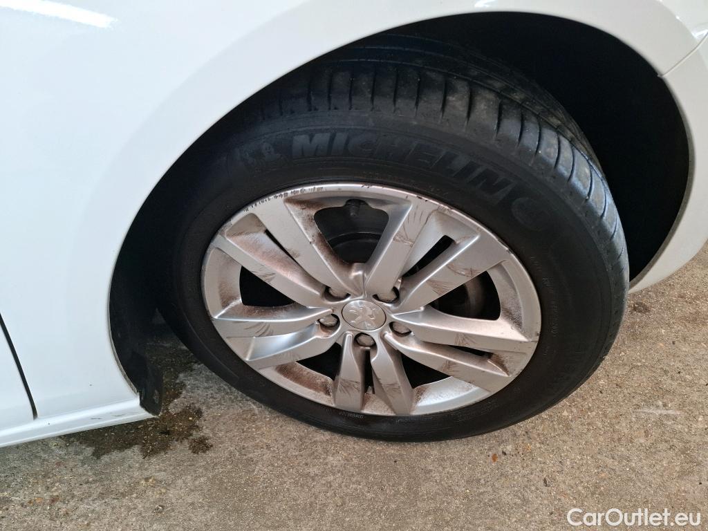 Peugeot  308  SW Active Business 1.6 Hdi 120CV BVA6 E6 #18