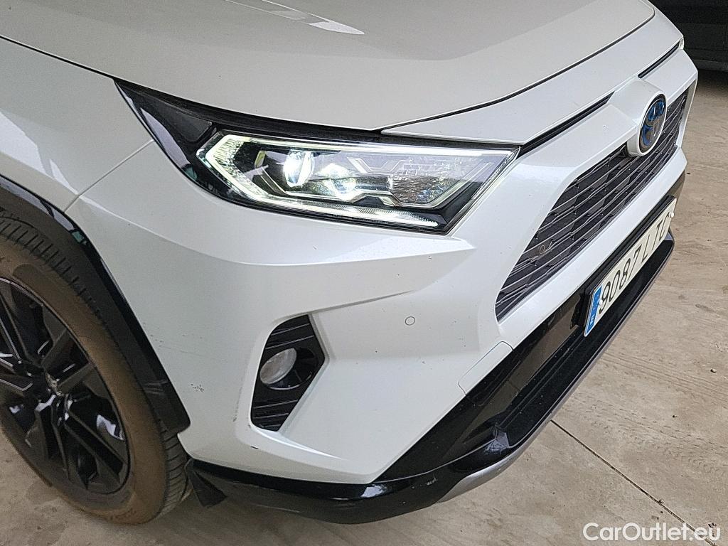  Toyota  RAV4 TOYOTA  / 2018 / 5P / todoterreno 2.5l 220H Style #9