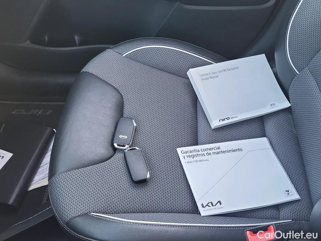  KIA  Niro KIA e- / 2016 / 5P / crossover e- 150kW (204CV) Drive (Long Range) #13