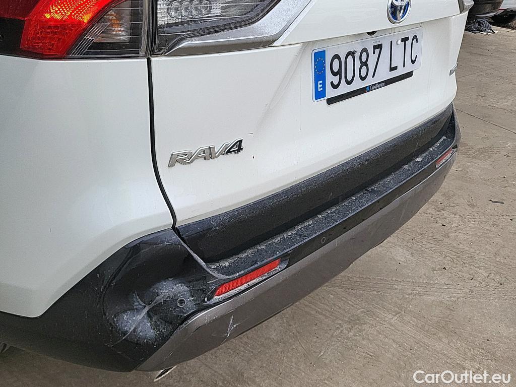  Toyota  RAV4 TOYOTA  / 2018 / 5P / todoterreno 2.5l 220H Style #11