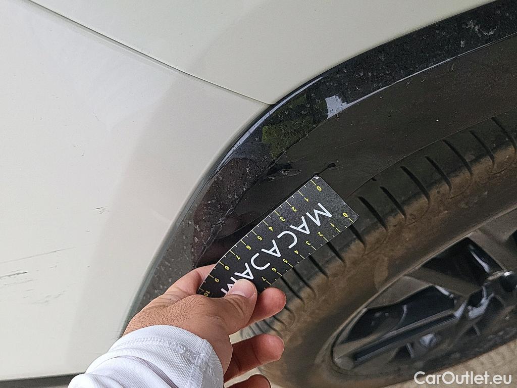  Toyota  RAV4 TOYOTA  / 2018 / 5P / todoterreno 2.5l 220H Style #18