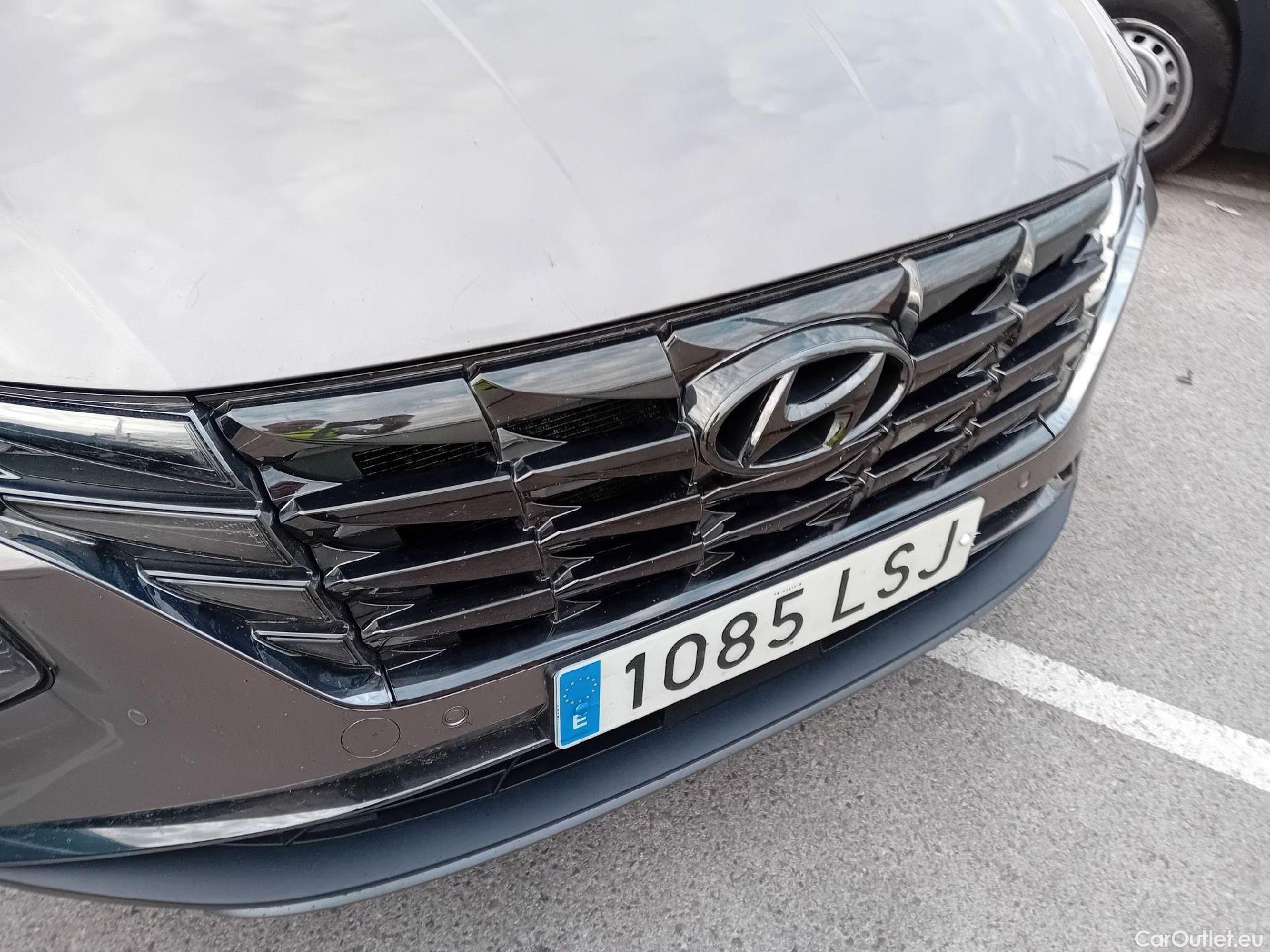  Hyundai  Tucson HYUNDAI  / 2020 / 5P / todoterreno 1.6 TGDI 169kW HEV Tecno Auto 2C #17