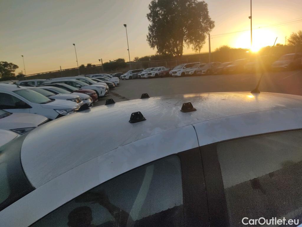  Renault  Zoe RENAULT  / 2013 / 5P / berlina con portón Life 40 R90 - SS #33