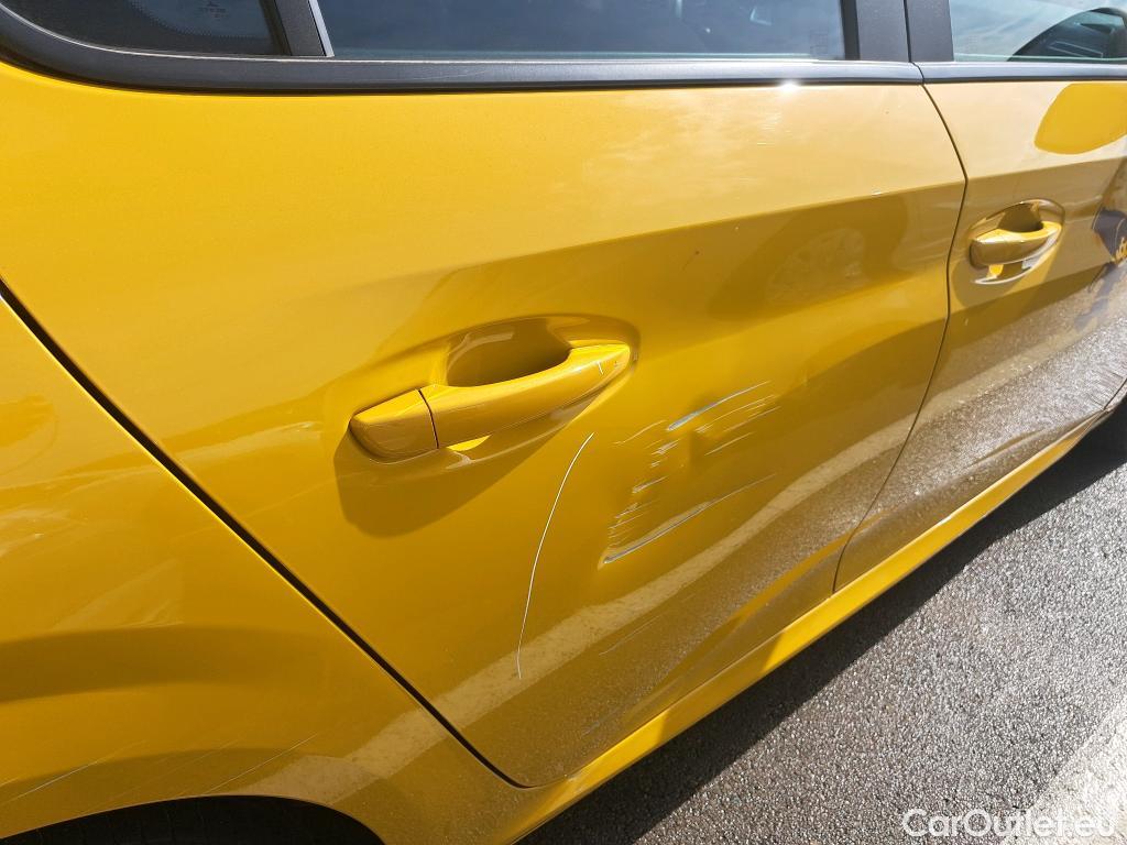  Peugeot  208 PEUGEOT  / 2019 / 5P / berlina con portón PureTech 73kW (100CV) Active #47