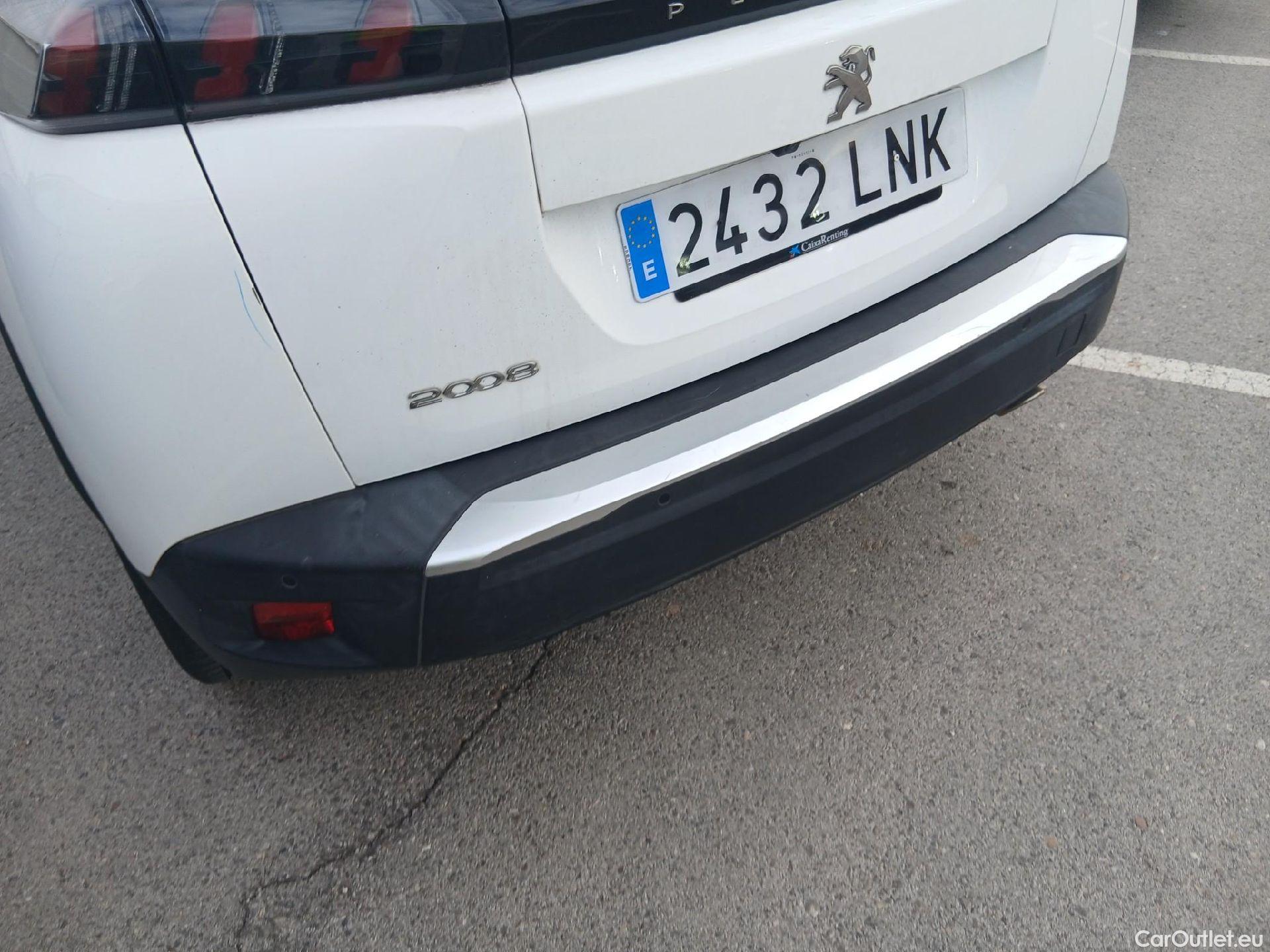 Peugeot  2008 PEUGEOT  / 2019 / 5P / todoterreno Allure Pack BlueHDI 81kW (110CV) (AC) #26