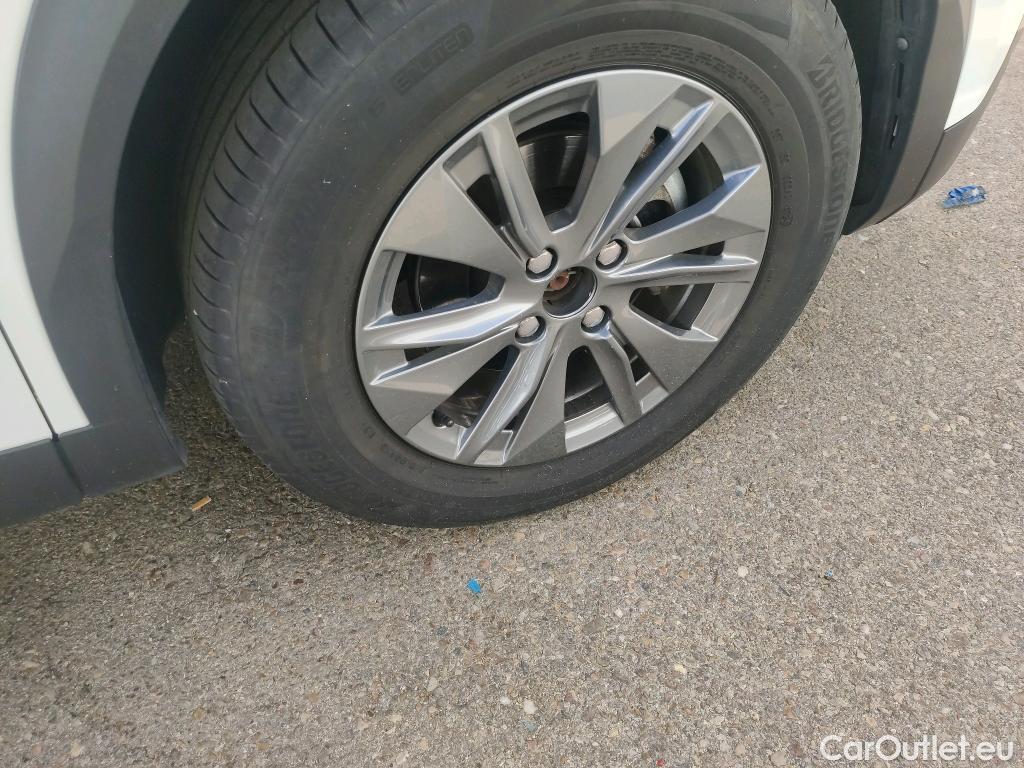  Peugeot  2008 PEUGEOT  / 2019 / 5P / todoterreno Active Pack BlueHDI 81kW (110CV) #27