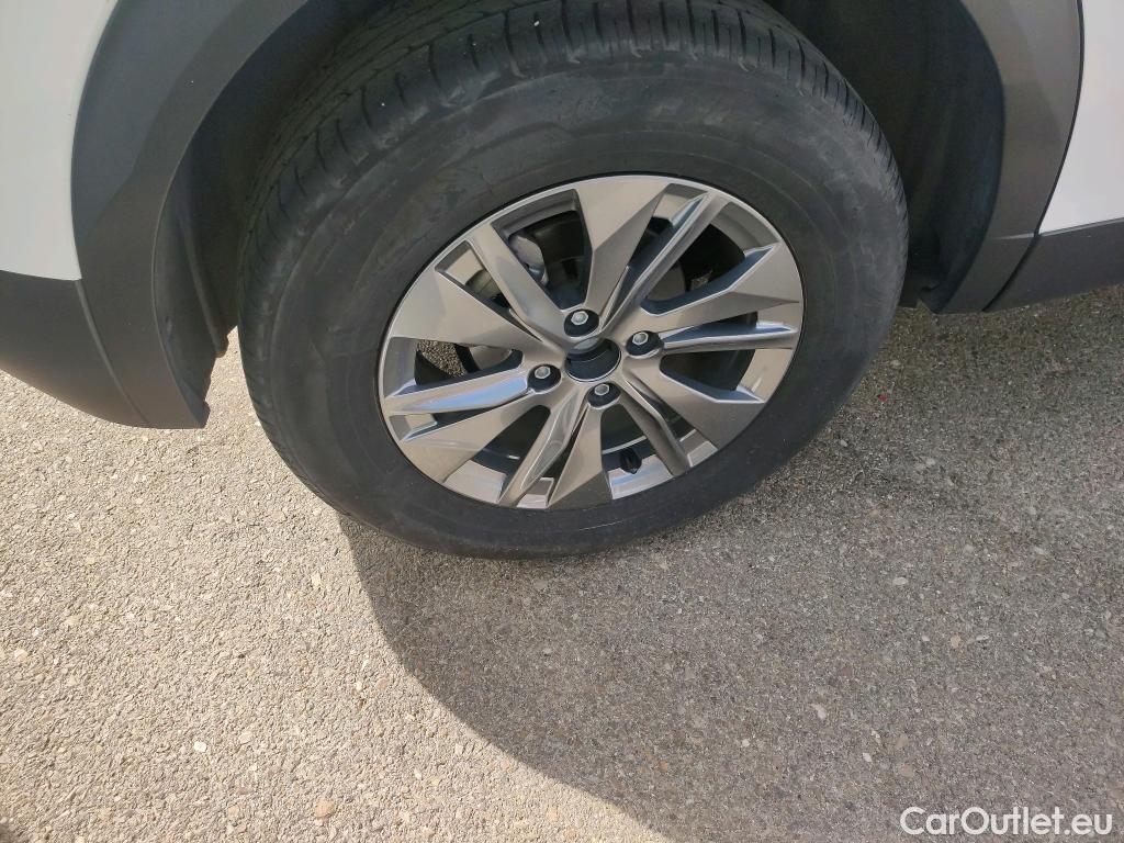  Peugeot  2008 PEUGEOT  / 2019 / 5P / todoterreno Active Pack BlueHDI 81kW (110CV) #25
