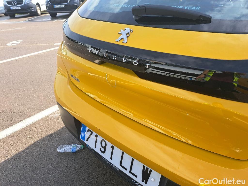  Peugeot  208 PEUGEOT  / 2019 / 5P / berlina con portón PureTech 73kW (100CV) Active #3