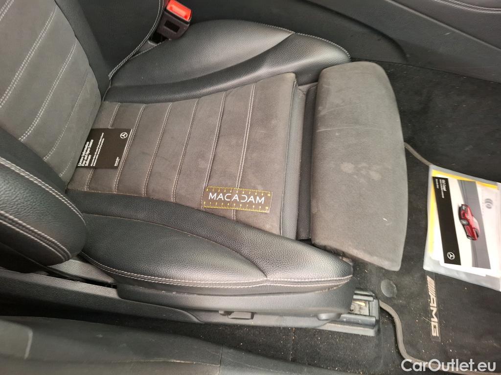  Mercedes  G-Klasee MERCEDES-BENZ GLC Coupe / 2019 / 5P / Coupé GLC 300 e AMG Line 4Matic #54