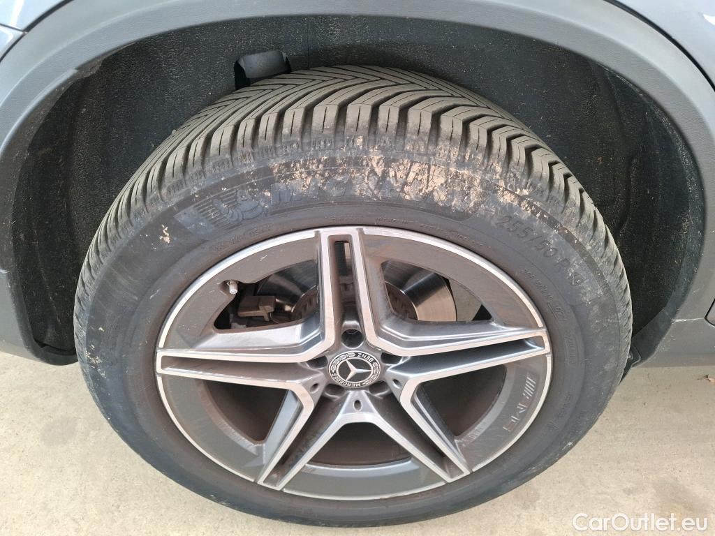  Mercedes  G-Klasee MERCEDES-BENZ GLC Coupe / 2019 / 5P / Coupé GLC 300 e AMG Line 4Matic #18