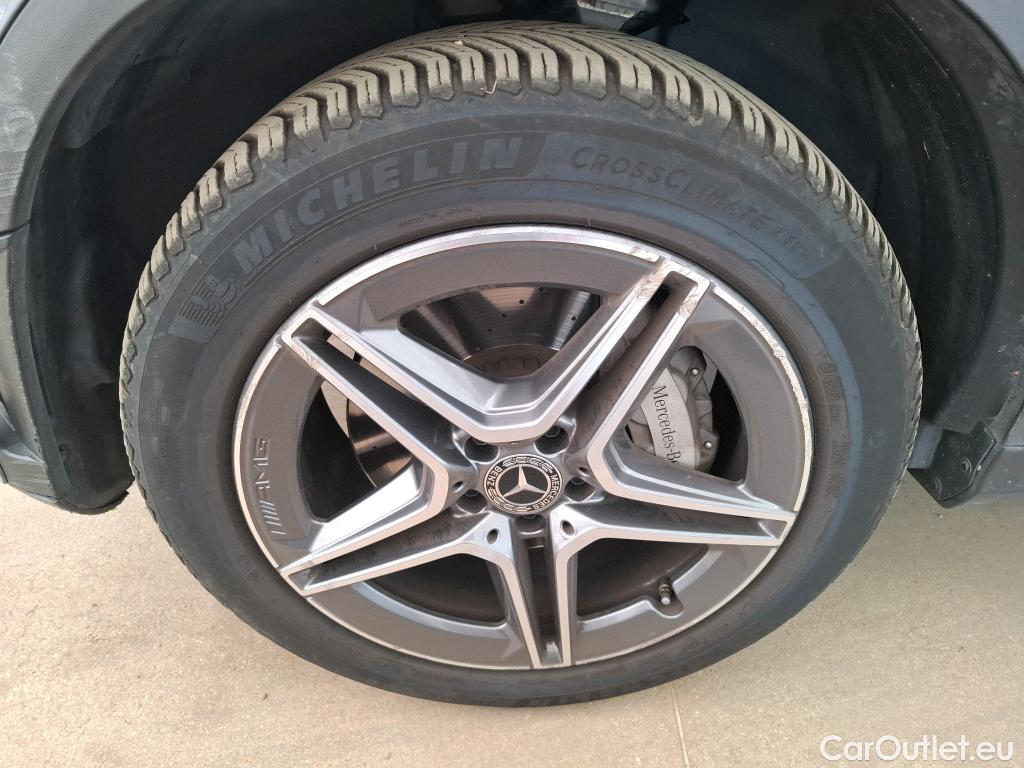  Mercedes  G-Klasee MERCEDES-BENZ GLC Coupe / 2019 / 5P / Coupé GLC 300 e AMG Line 4Matic #2