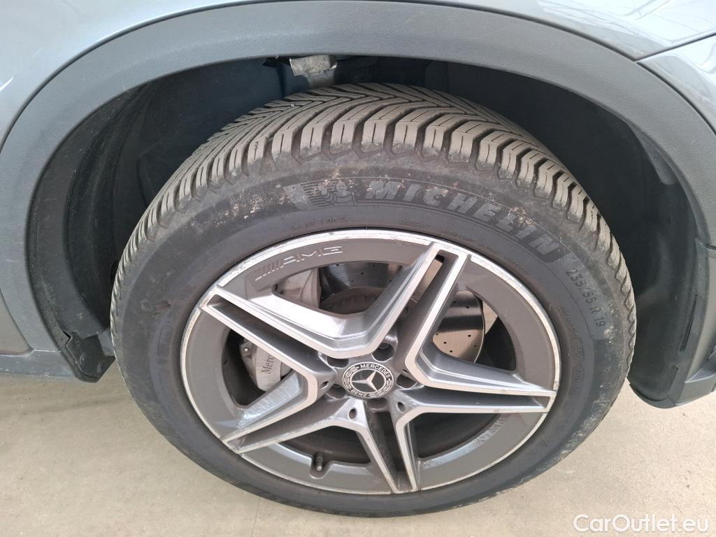  Mercedes  G-Klasee MERCEDES-BENZ GLC Coupe / 2019 / 5P / Coupé GLC 300 e AMG Line 4Matic #22