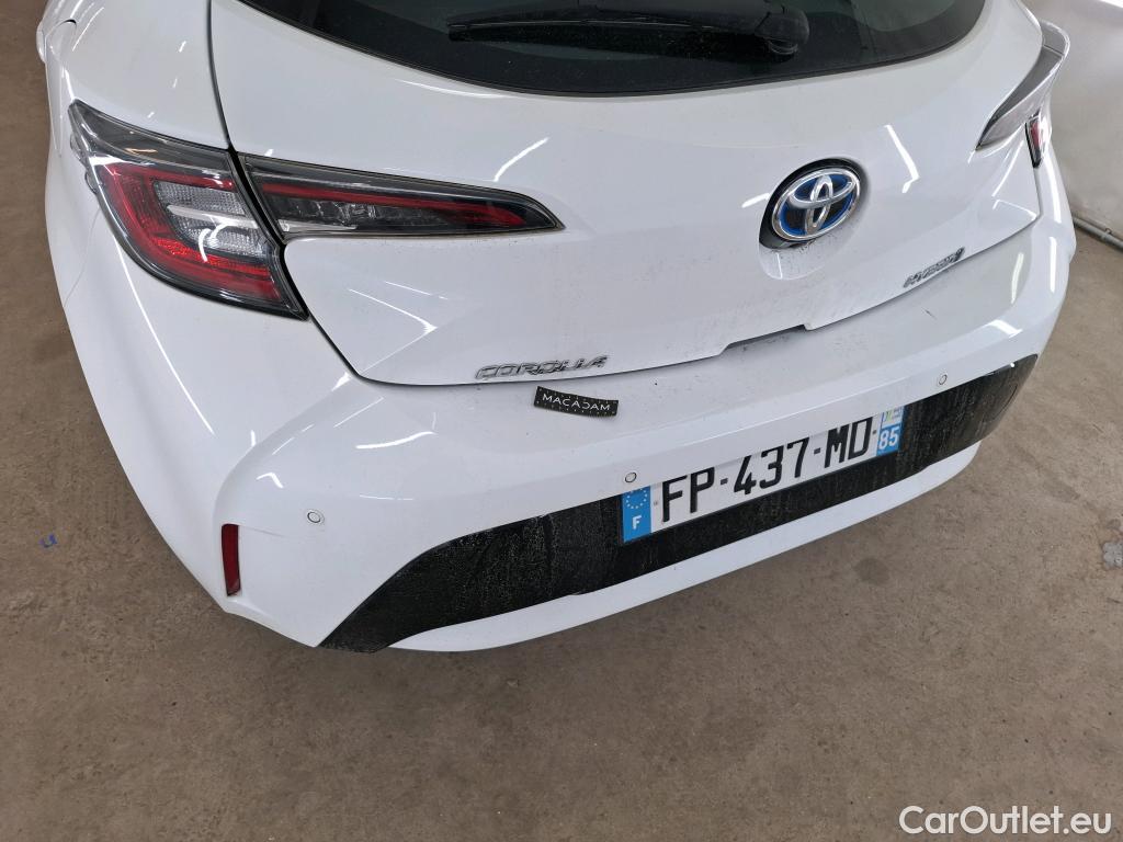  Toyota  Corolla TOYOTA  / 2018 / 5P / Berline Hybride 122h Dynamic Business #38
