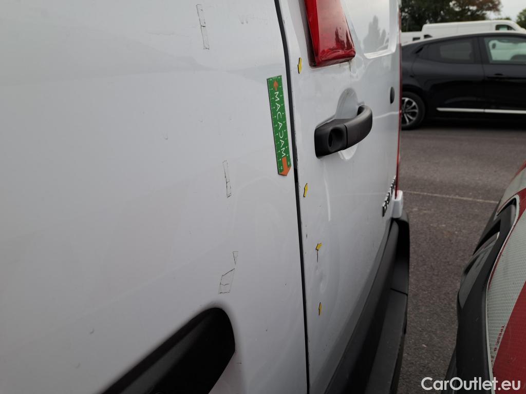  Renault  Master  Fourgon L2H2 3 3 Grand Confort dCi 135CV BVM6 E6dT #6