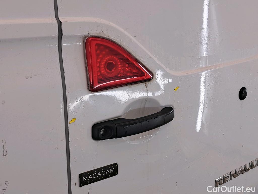  Renault  Master  Fourgon L2H2 3 3 Grand Confort dCi 135CV BVM6 E6dT #2