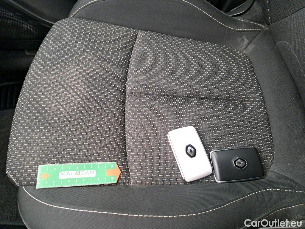  Renault  Kadjar RENAULT  5p Crossover Business Blue dCi 115 #52