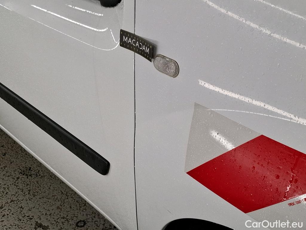  Renault  Kangoo  Express Maxi Extra (Série Spéciale) 1.5 dCi 90CV BVM5 E6 #22