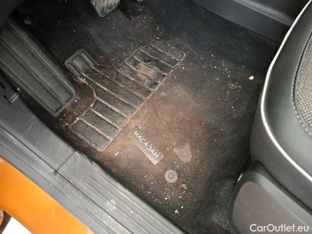  Renault  Captur  II Intens 1.5 dCi 115CV BVA7 E6dT #1