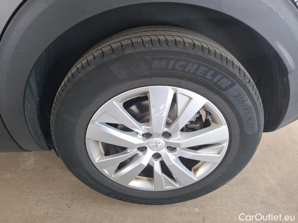  Peugeot  3008  Active Business 1.2 PureTech 130CV BVA8 E6d #28
