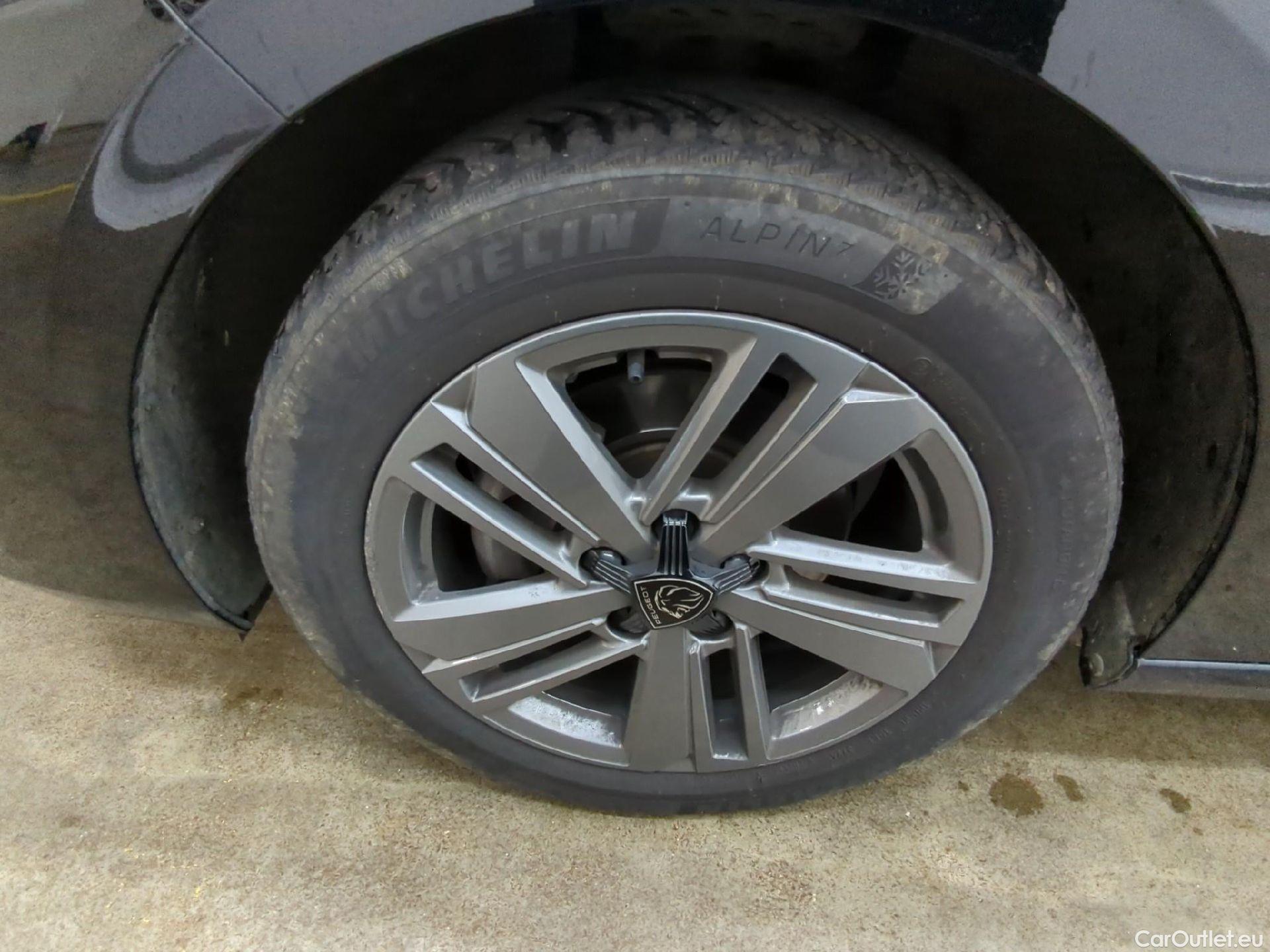  Peugeot  308  Active Pack 1.2 PureTech 130CV BVA8 E6d #13