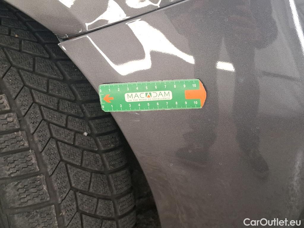  Peugeot  208  Active Pack 1.2 PureTech 100CV BVA8 E6d #18