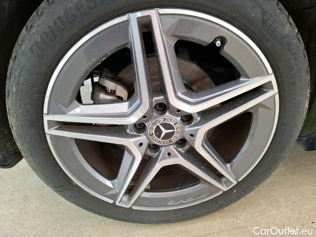  Mercedes  A-Klasse MERCEDES BENZ Classe A Compact  2018  5P  Berline A 250 AMG Line 4Matic #33