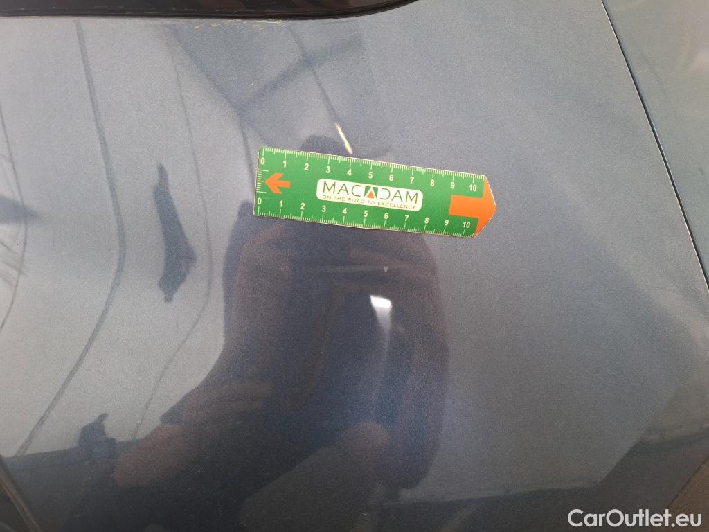  Ford  Kuga FORD  / 2019 / 5P / SUV 2.5 190 hybrid Flexifuel Pshift Titanium #6
