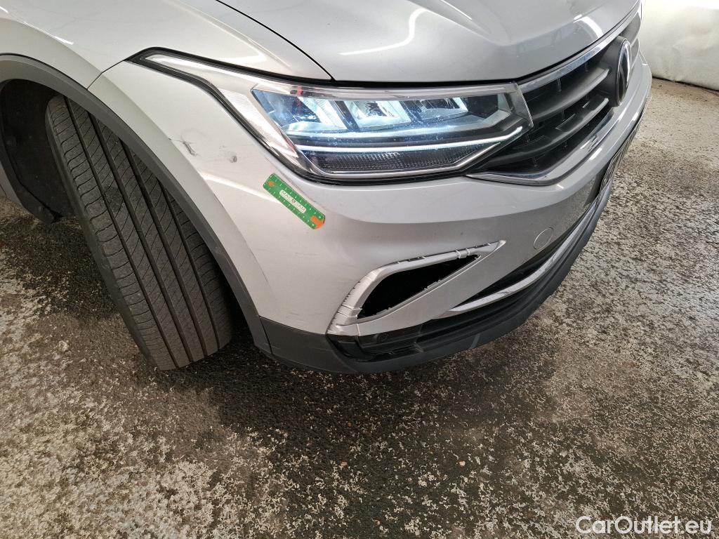  Volkswagen  Tiguan VOLKSWAGEN  5p SUV 2.0 TDI 150 DSG7 Confline Bus #16