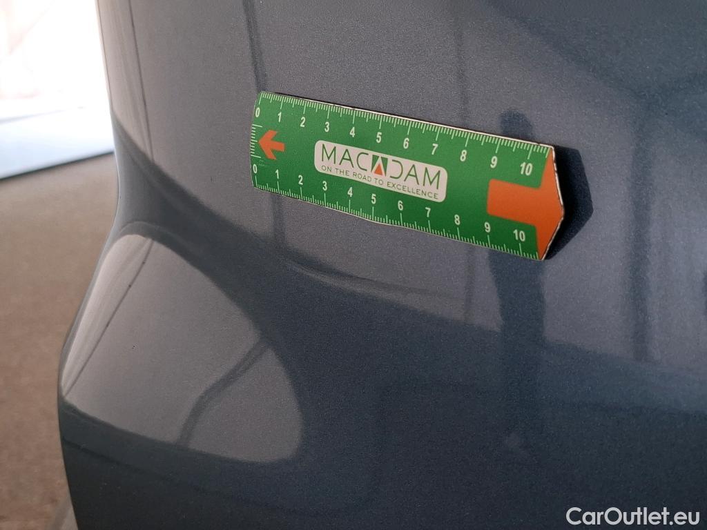  Ford  Kuga FORD  / 2019 / 5P / SUV 2.5 190 hybrid Flexifuel Pshift Titanium #7