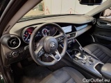  Alfa Romeo  Giulietta ALFA ROMEO GIULIA / 2016 / 4P / BERLINA 2.2 TURBO DIESEL 160CV BUSINESS AT8 #3