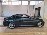  Alfa Romeo  Giulietta ALFA ROMEO GIULIA / 2016 / 4P / BERLINA 2.2 TURBO DIESEL 160CV BUSINESS AT8 #7