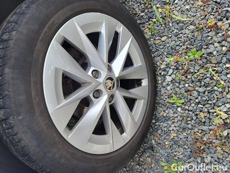  Skoda  Octavia  Combi (NX3)(2020) Oct.Combi 2.0TDI 110 Style #12