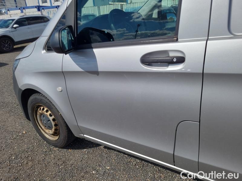 Mercedes  Vito  W639 (2010)  111CDI L KAWA 4d #6