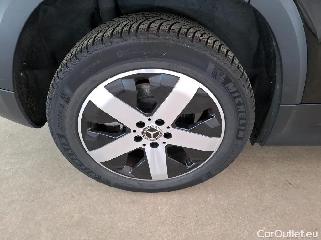  Mercedes  GLB MERCEDES-BENZ  / 2019 / 5P / SUV  200 d Business Line #17