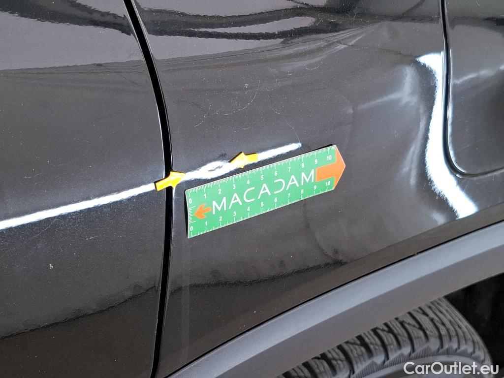  Mercedes  GLB MERCEDES-BENZ  / 2019 / 5P / SUV  200 d Business Line #27