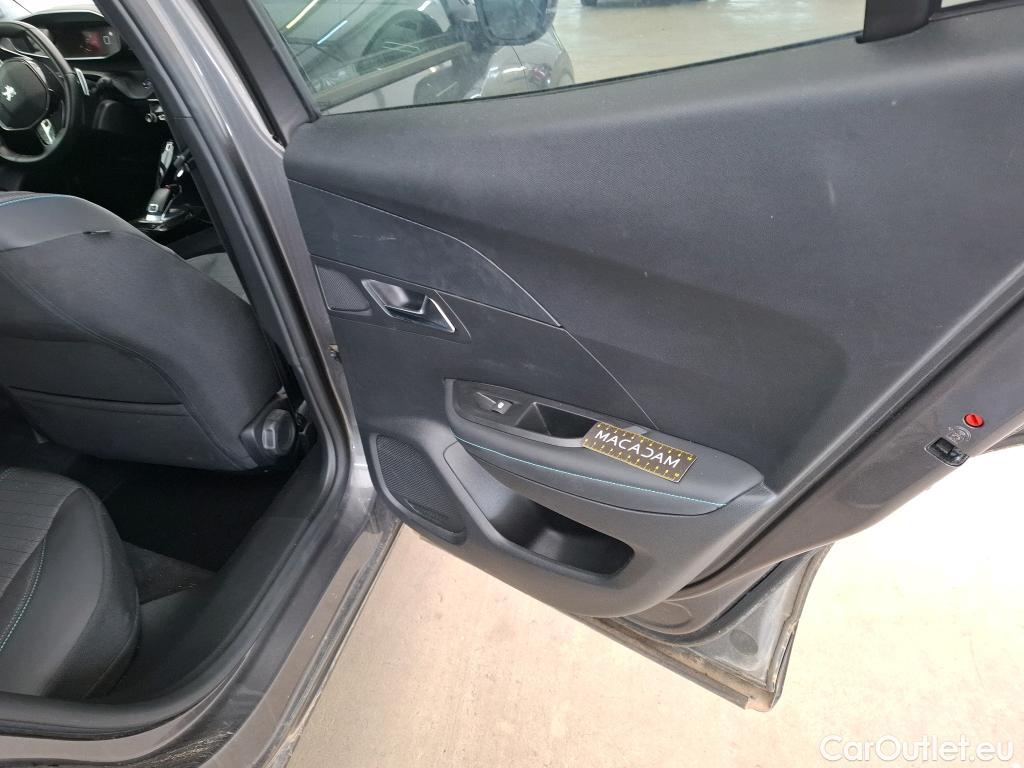  Peugeot  2008  Allure Pack 1.5 HDi 130CV BVA8 E6d #14