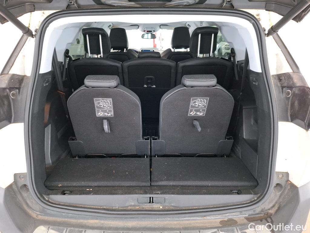  Peugeot  5008  Allure Business 1.5 HDi 130CV BVA8 E6d #1