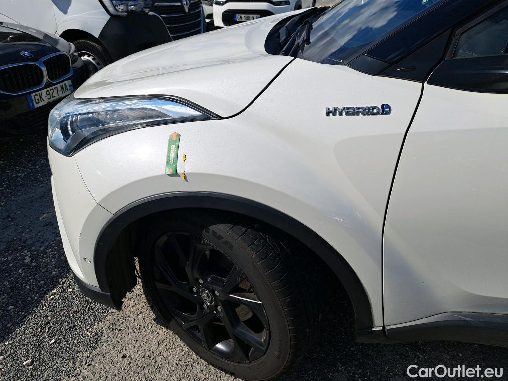  Toyota  C-HR TOYOTA  / 2016 / 5P / SUV 1.8 HYBRIDE 122 GRAPHIC #34