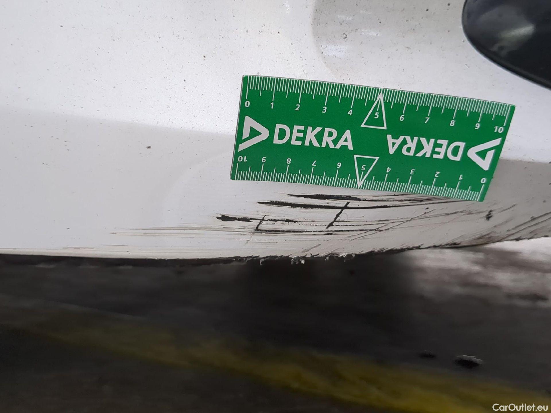  Toyota  Corolla TOYOTA  Touring Sports / 2018 / 5P / Break Hybride 122h Dynamic Business Beyond Zer #18