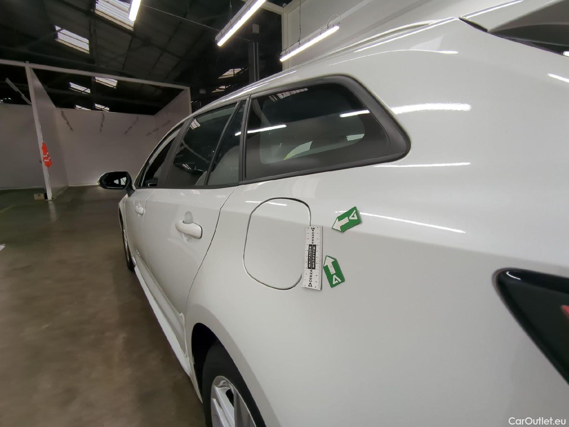  Toyota  Corolla TOYOTA  Touring Sports / 2018 / 5P / Break Hybride 122h Dynamic Business Beyond Zer #28