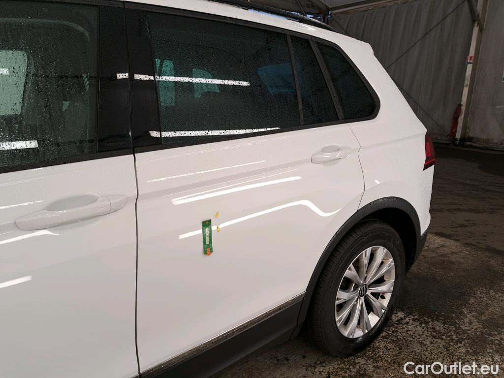  Volkswagen  Tiguan VOLKSWAGEN  / 2020 / 5P / SUV 2.0 TDI 150 DSG7 Life Business #2