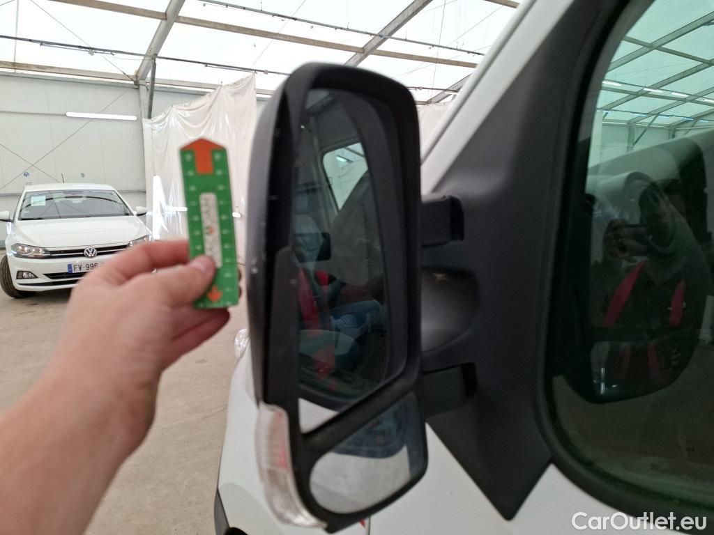  Renault  Master RENAULT  VU 4p Fourgon Gd Conf F3500 L2H2 dCi 125 #41