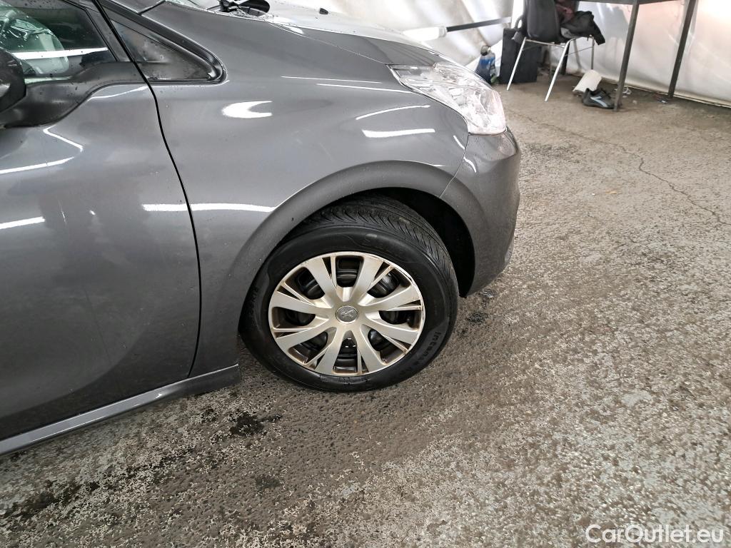  Peugeot  208  Affaire Premium Pack 1.6 HDi 100CV BVM5 E6 #10