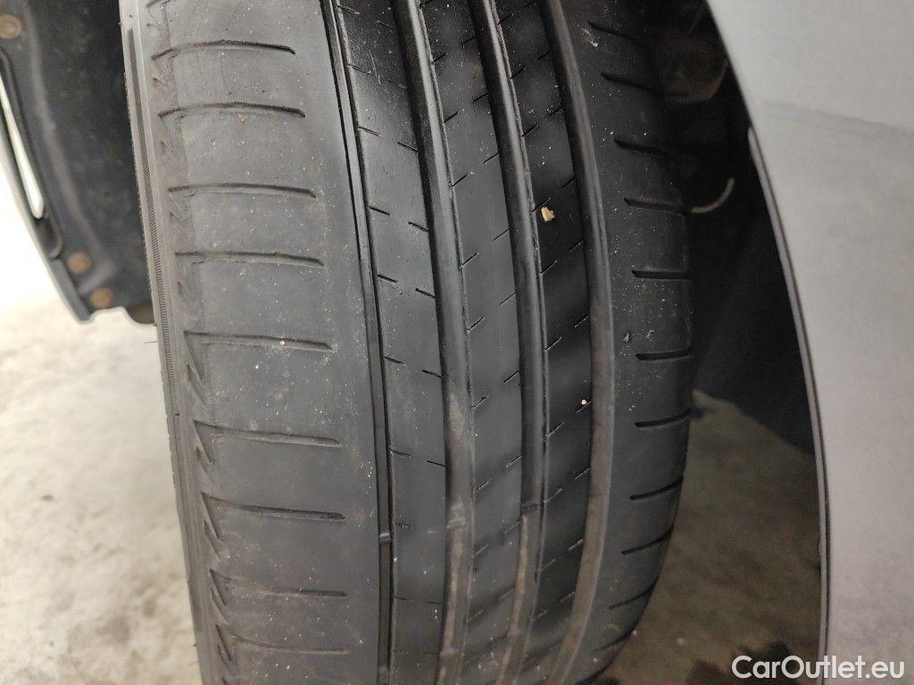 Bmw  Serie 3 BMW 3 Reeks Berline 320e (150 kW) 4d #15