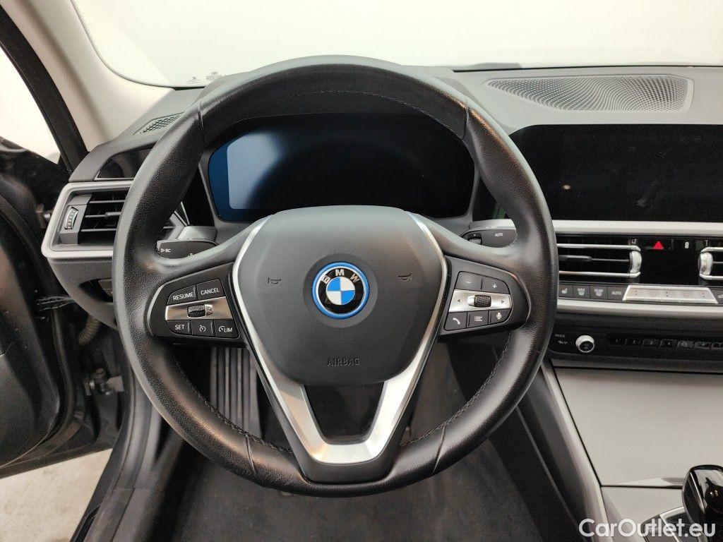 Bmw  Serie 3 BMW 3 Reeks Berline 320e (150 kW) 4d #27