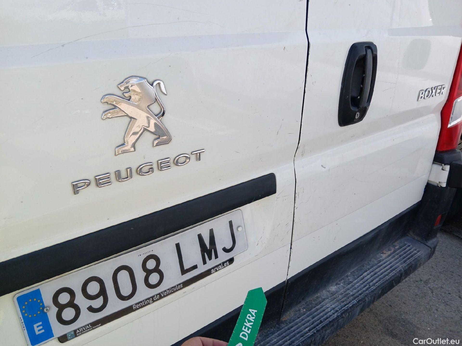  Peugeot  Boxer PEUGEOT  / 2014 / 4P / furgón 333 L2 H1 BHDI 88kW (120CV) S&S 6 Vel. M #45