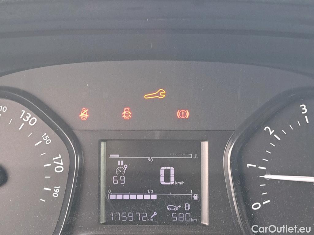  Opel  Vivaro OPEL  / 2019 / 4P / furgón 1.5 Diésel 88kW (120CV) M Std Express #64