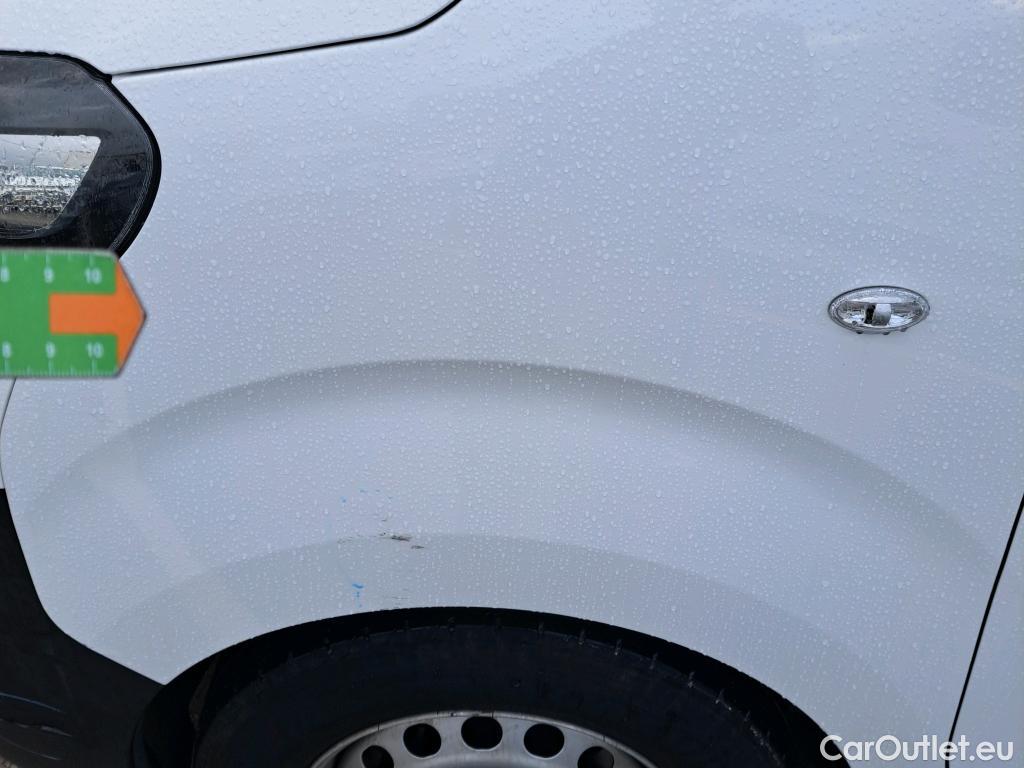  Opel  Vivaro OPEL  / 2019 / 4P / furgón 1.5 Diésel 88kW (120CV) M Std Express #61