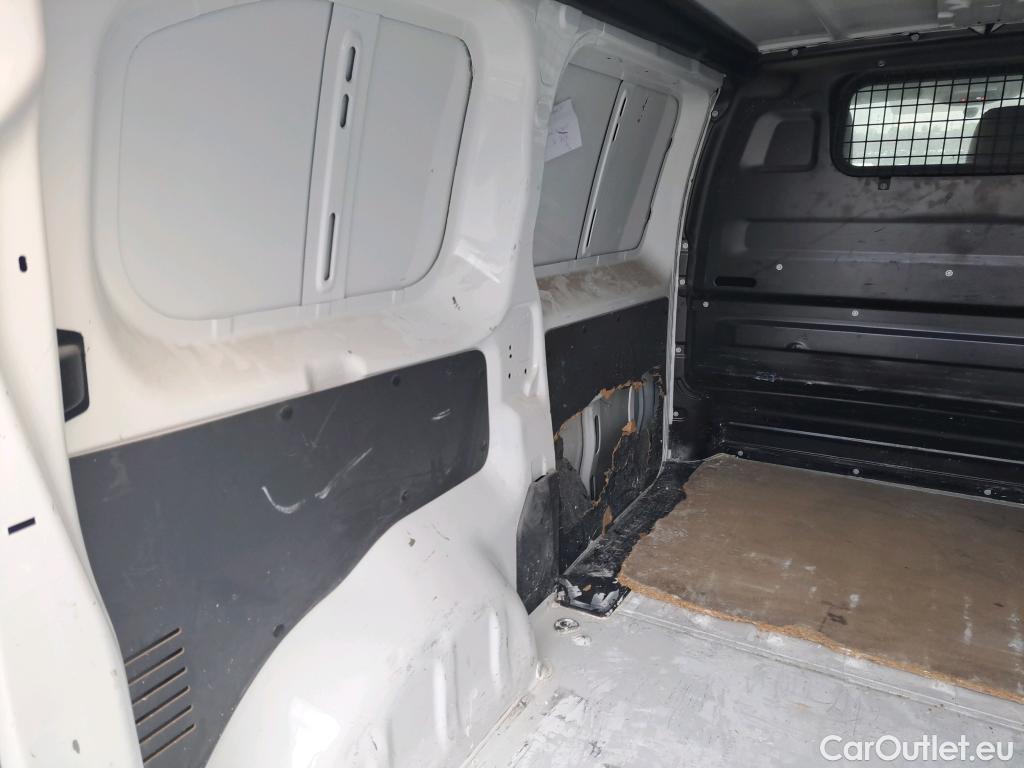  Opel  Vivaro OPEL  / 2019 / 4P / furgón 1.5 Diésel 88kW (120CV) M Std Express #7