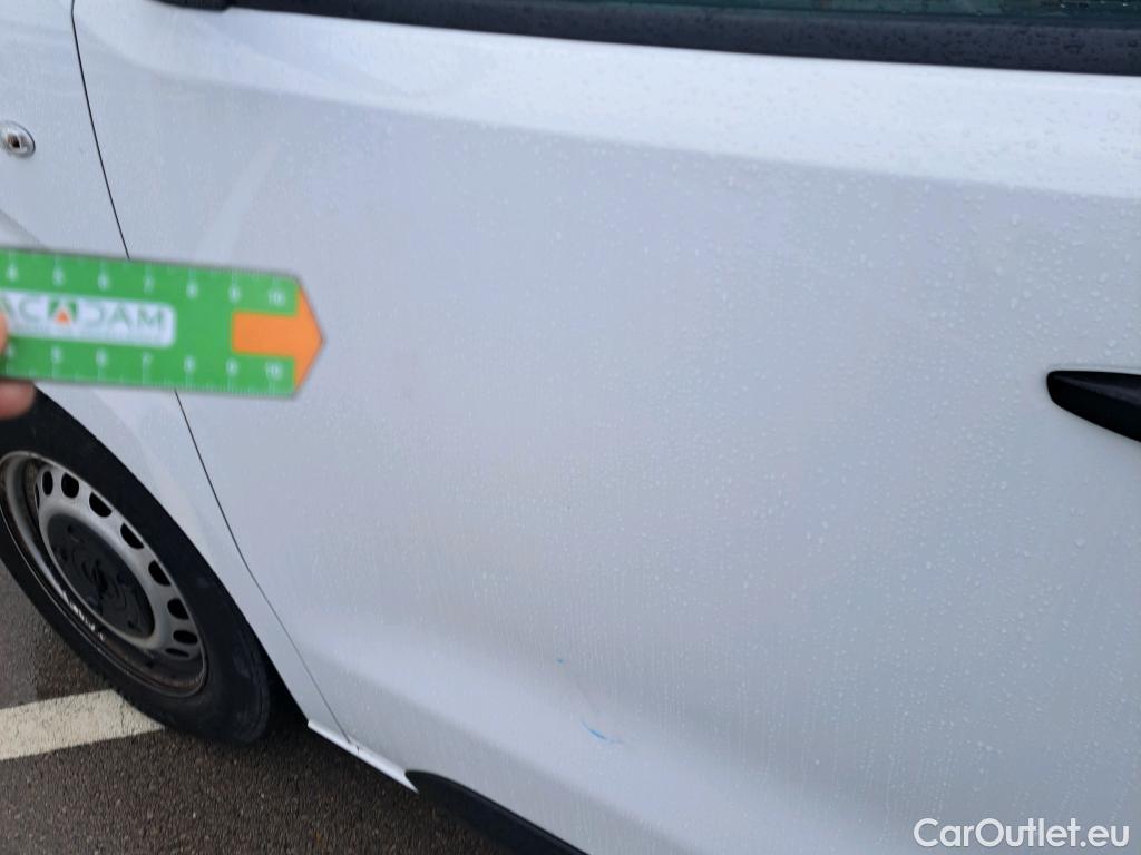  Opel  Vivaro OPEL  / 2019 / 4P / furgón 1.5 Diésel 88kW (120CV) M Std Express #48